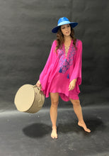 Load image into Gallery viewer, Valise a Chapeau- Taupe Hat Case