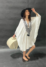 Load image into Gallery viewer, Black Riviera with White Details Straw Hat