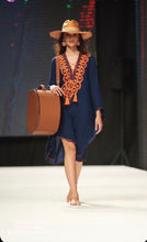 Load image into Gallery viewer, Valise a Chapeau- Camel Hat Case