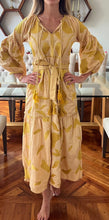 Load image into Gallery viewer, Collecte D’or Beige Dress
