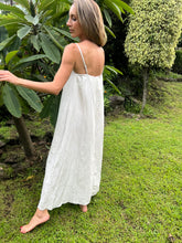 Load image into Gallery viewer, 100% Turkish Linen Off-white Dress
