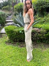 Load image into Gallery viewer, Loungewear Set 100% Turkish Linen in Olive Green
