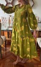 Load image into Gallery viewer, Collecte D’or Green Dress
