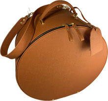 Load image into Gallery viewer, Valise a Chapeau- Camel Hat Case
