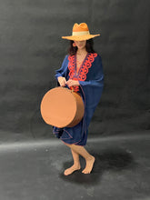 Load image into Gallery viewer, Valise a Chapeau- Camel Hat Case
